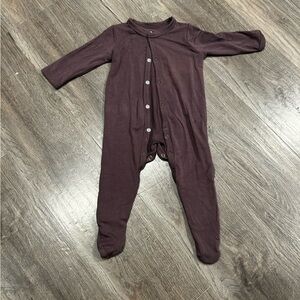 Kyte baby snap footie- retired cocoa